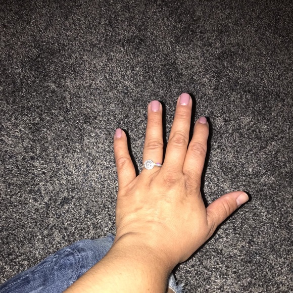 Diamond ring 💍 - Picture 7 of 8